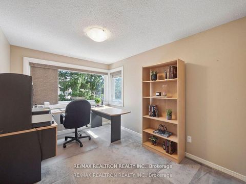Photo 33 at 53 Peter Andrew Crescent, Brownridge, Vaughan