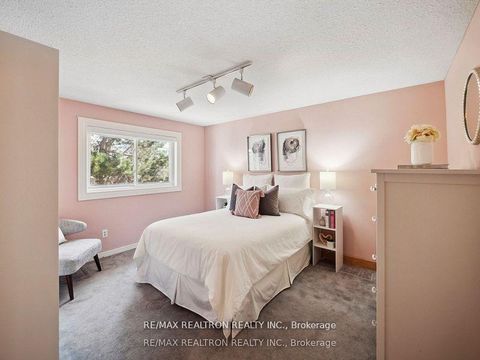 Photo 35 at 53 Peter Andrew Crescent, Brownridge, Vaughan