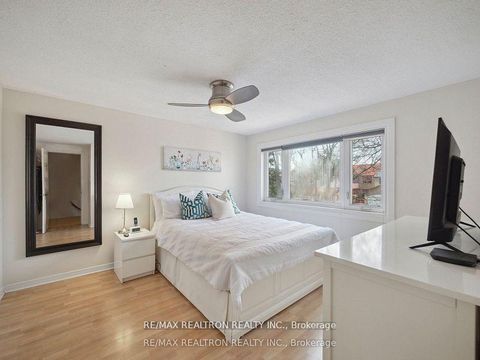 Photo 38 at 53 Peter Andrew Crescent, Brownridge, Vaughan