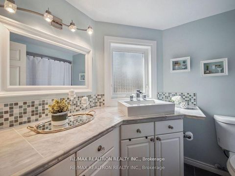 Photo 40 at 53 Peter Andrew Crescent, Brownridge, Vaughan