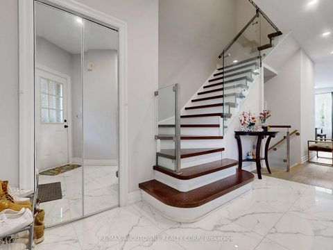 Photo 3 at 44 Craddock Street, Maple, Vaughan