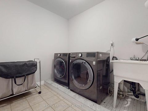 Photo 18 at 44 Craddock Street, Maple, Vaughan