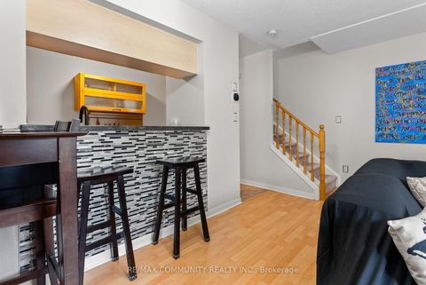 Photo 2 at 102 - 3 Everson Drive, Willowdale East, Toronto