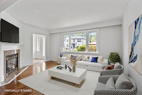 Photo 7 at 32 Beath Street, West Hill, Toronto