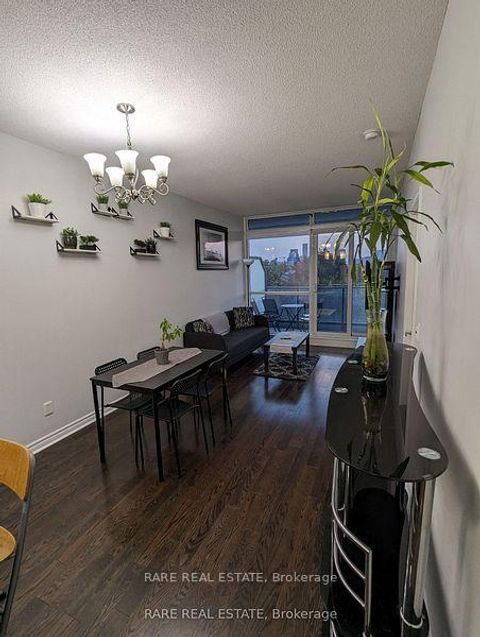Photo 9 at 420 - 2885 Bayview Avenue, Bayview Village, Toronto