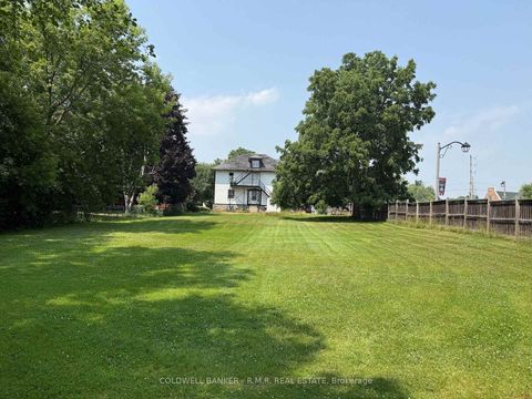 Photo 1 at 5 Vipond Road W, Brooklin, Whitby