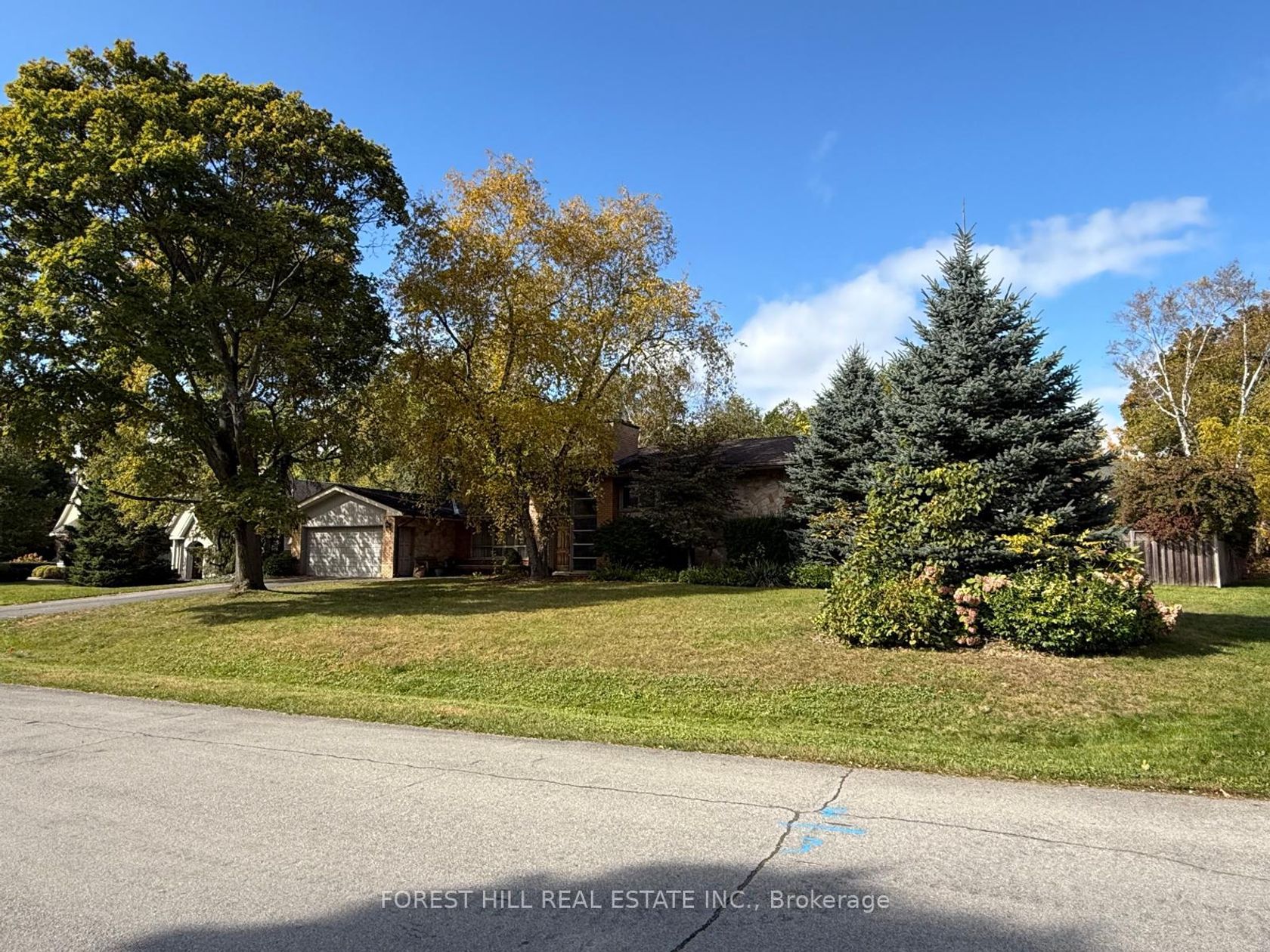 1291 Cambridge Drive, MO Morrison, Oakville 