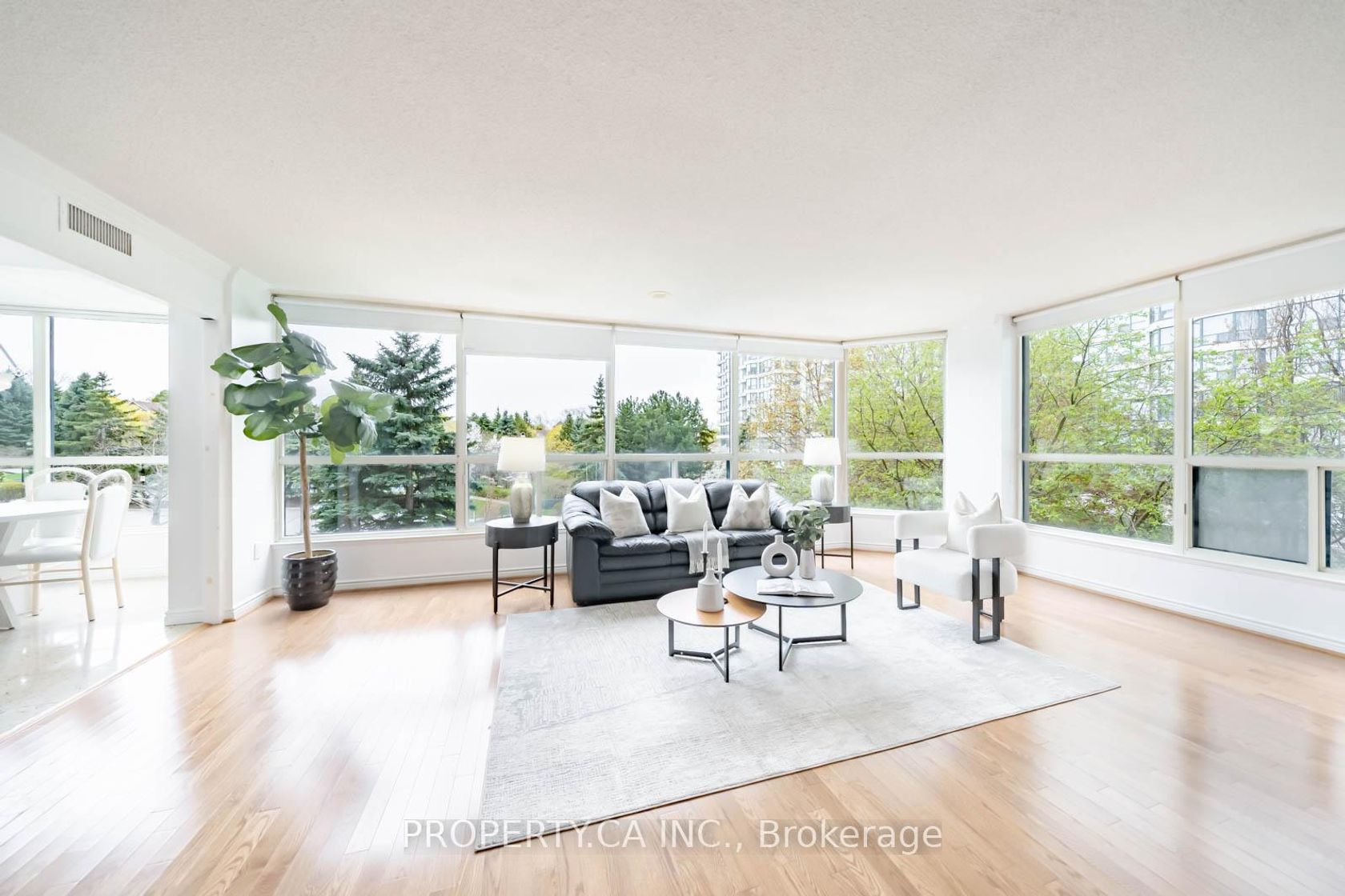 301 - 7300 Yonge Street, Yorkhill, Vaughan 
