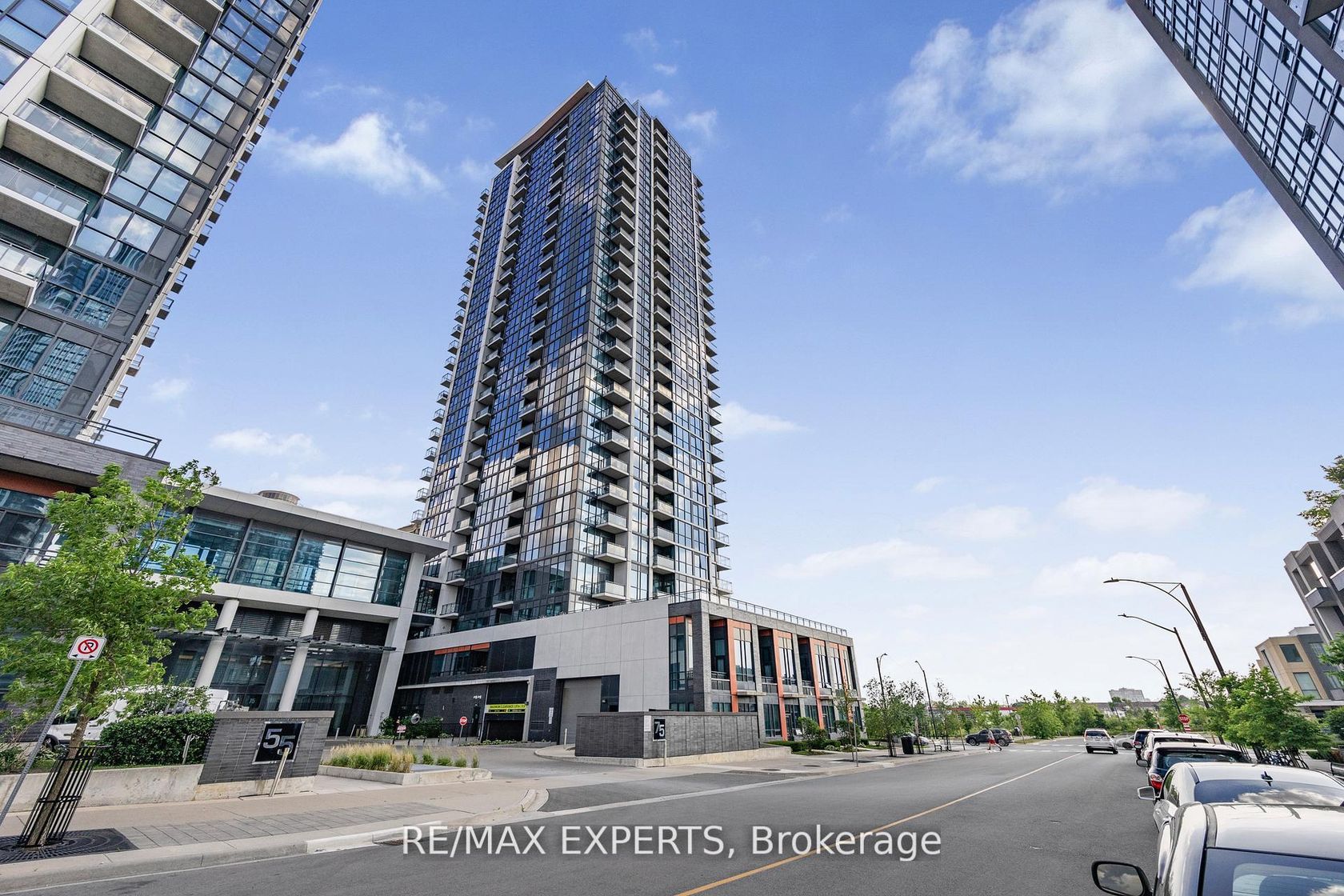 2408 - 75 Eglinton Avenue W, Hurontario, Mississauga 