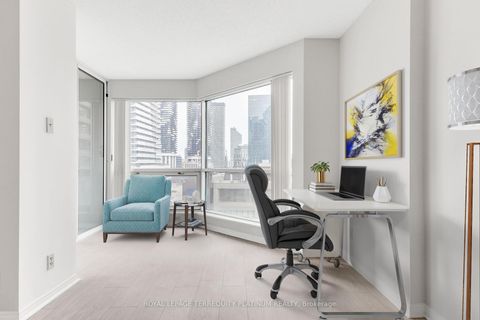 Photo 4 at 1008 - 10 Yonge Street, Waterfront Communities C1, Toronto