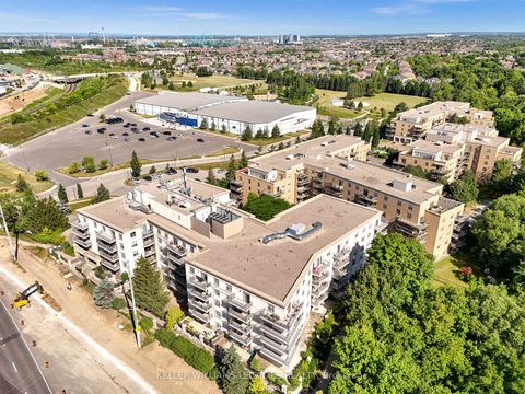 Photo 1 at 202 - 2500 Rutherford Road, Maple, Vaughan