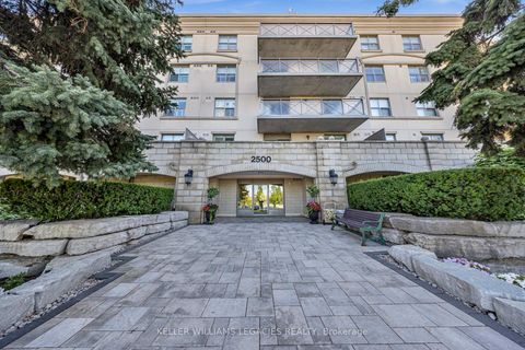 Photo 3 at 202 - 2500 Rutherford Road, Maple, Vaughan