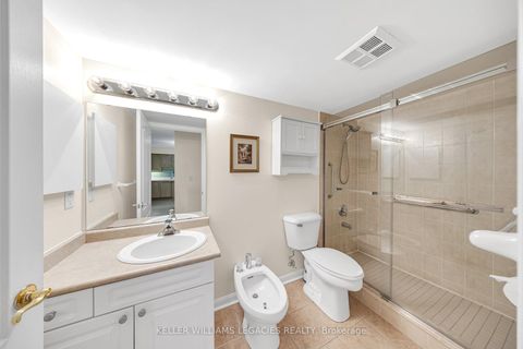 Photo 14 at 202 - 2500 Rutherford Road, Maple, Vaughan Photo 14 at 202 - 2500 Rutherford Road, Maple, Vaughan