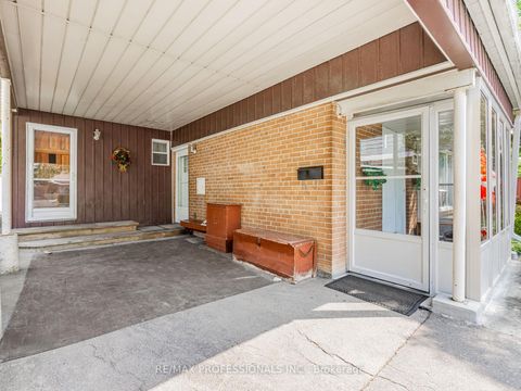 Photo 1 at 21 Waterbury Drive, Richview, Toronto