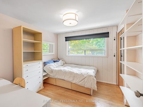 Photo 14 at 21 Waterbury Drive, Richview, Toronto