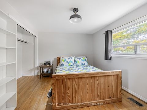 Photo 16 at 21 Waterbury Drive, Richview, Toronto