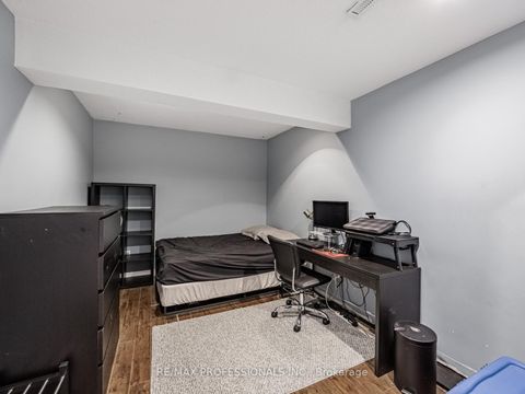 Photo 25 at 21 Waterbury Drive, Richview, Toronto