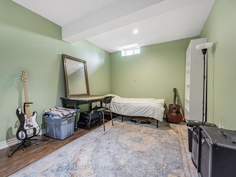 Photo 26 at 21 Waterbury Drive, Richview, Toronto
