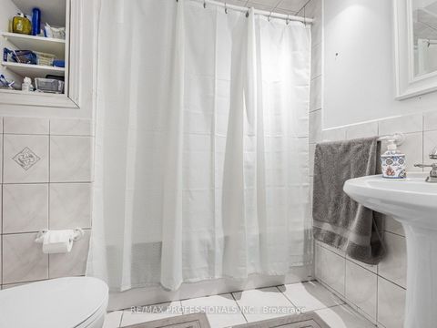 Photo 27 at 21 Waterbury Drive, Richview, Toronto