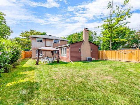 Photo 30 at 21 Waterbury Drive, Richview, Toronto