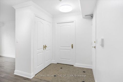 Photo 20 at 401 - 800 Spadina Road, Forest Hill South, Toronto