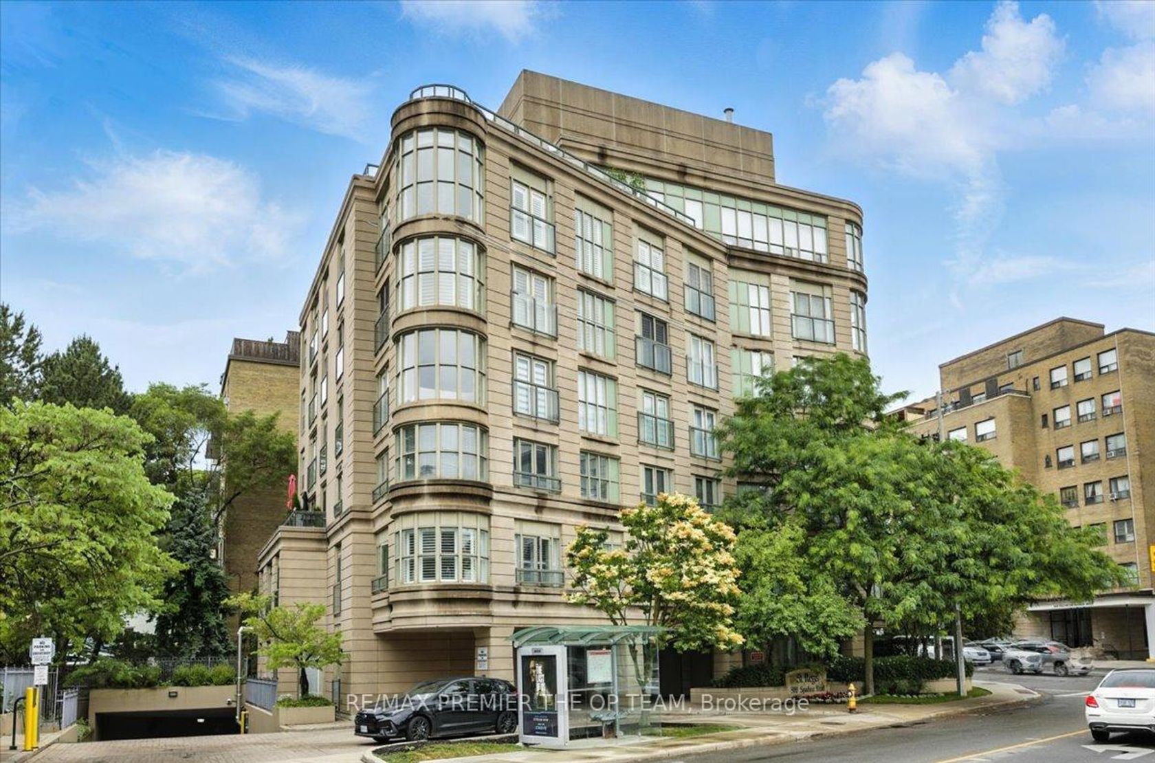 401 - 800 Spadina Road, Forest Hill South, Toronto 