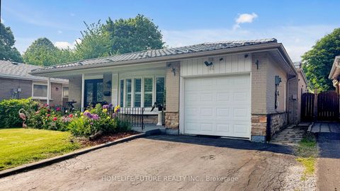 Photo 4 at 72 Sealstone Terrace, Morningside, Toronto