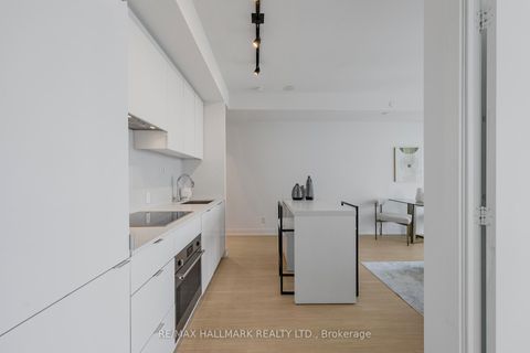 Photo 5 at 5512 - 7 Grenville Street, Bay Street Corridor, Toronto