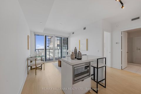 Photo 7 at 5512 - 7 Grenville Street, Bay Street Corridor, Toronto