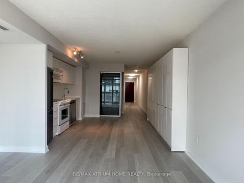 Photo 5 at 750 - 10 Capreol Court, Waterfront Communities C1, Toronto
