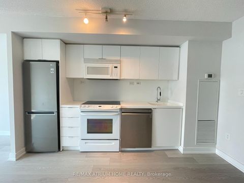 Photo 6 at 750 - 10 Capreol Court, Waterfront Communities C1, Toronto