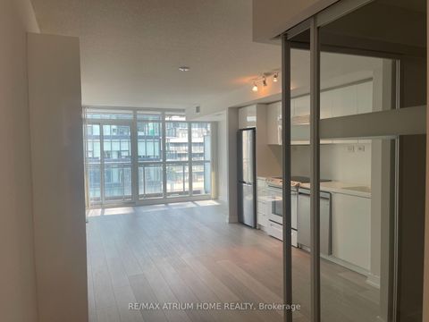 Photo 9 at 750 - 10 Capreol Court, Waterfront Communities C1, Toronto
