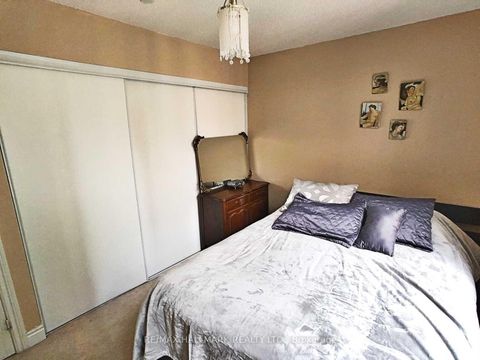 Photo 11 at 225 - 15 Northtown Way, Willowdale East, Toronto