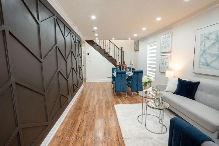 Photo 3 at 111 Brisdale Drive, Fletcher's Meadow, Brampton