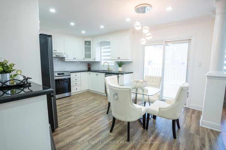 Photo 13 at 111 Brisdale Drive, Fletcher's Meadow, Brampton