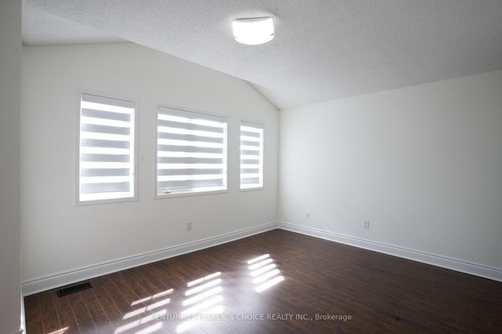 Photo 34 at 111 Brisdale Drive, Fletcher's Meadow, Brampton
