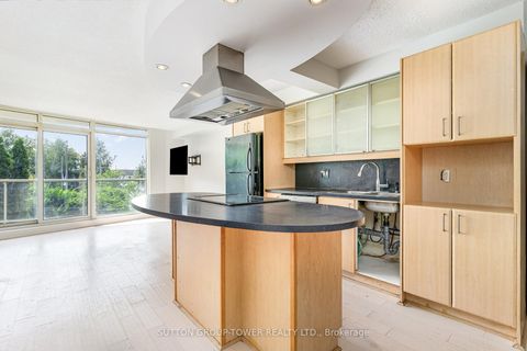 Photo 7 at 220 - 550 Queens Quay W, Waterfront Communities C1, Toronto