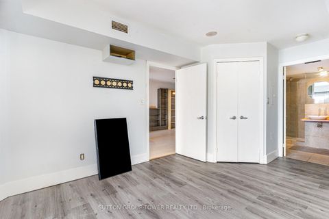Photo 18 at 220 - 550 Queens Quay W, Waterfront Communities C1, Toronto
