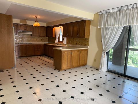 Photo 8 at 450 O'Connor Drive, East York, Toronto