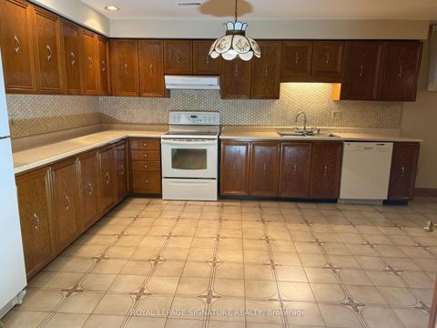 Photo 26 at 450 O'Connor Drive, East York, Toronto