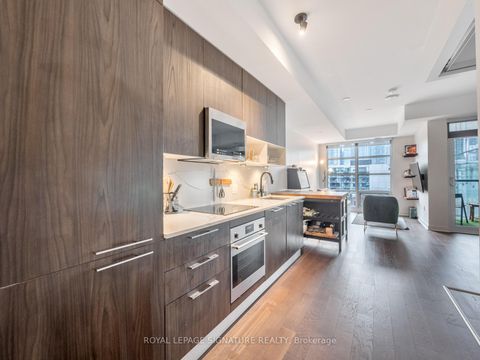 Photo 2 at 905 - 501 Adelaide Street W, Waterfront Communities C1, Toronto