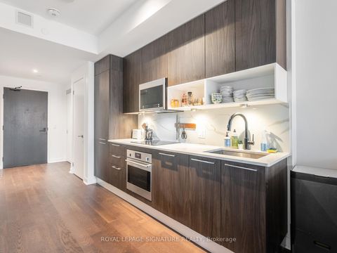 Photo 5 at 905 - 501 Adelaide Street W, Waterfront Communities C1, Toronto
