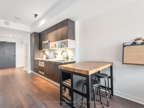 Photo 8 at 905 - 501 Adelaide Street W, Waterfront Communities C1, Toronto