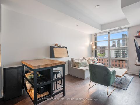 Photo 10 at 905 - 501 Adelaide Street W, Waterfront Communities C1, Toronto
