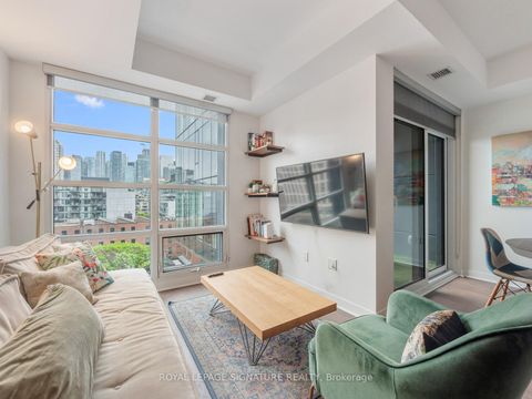 Photo 13 at 905 - 501 Adelaide Street W, Waterfront Communities C1, Toronto