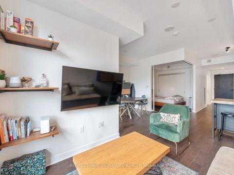 Photo 15 at 905 - 501 Adelaide Street W, Waterfront Communities C1, Toronto