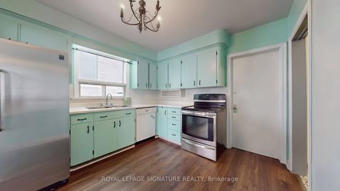 Photo 9 at 174 Caribou Road, Nortown, Toronto