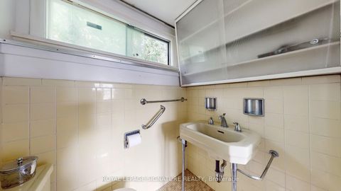 Photo 12 at 174 Caribou Road, Nortown, Toronto