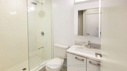Photo 10 at 902 - 2221 Yonge Street, Mount Pleasant West, Toronto