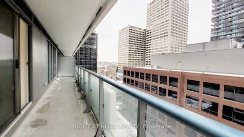 Photo 12 at 902 - 2221 Yonge Street, Mount Pleasant West, Toronto